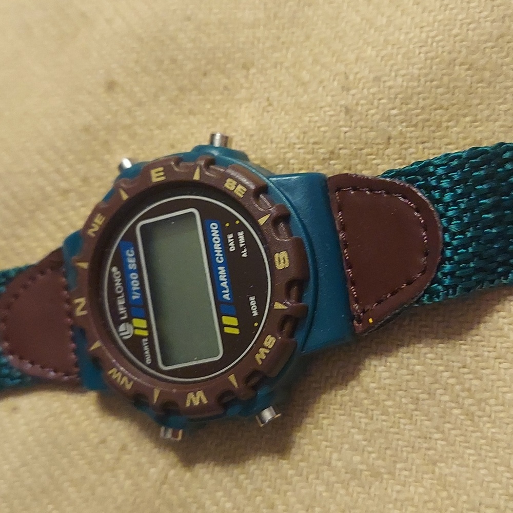 Vintage Lifelong Digital Wristwatch with a Buckle Band